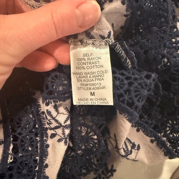 Altar'd State Women's Medium Crochet Long Sleeve Pullover Blouse Size Medium - Picture 4 of 4